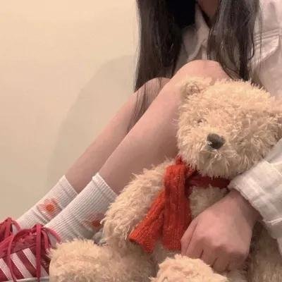 人气爱豆深夜共进晚餐，公司火速否认，长达一周持续发酵